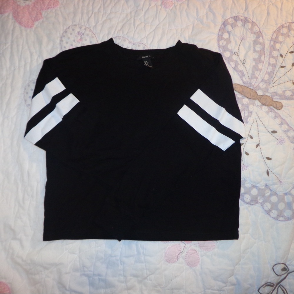 Forever 21 Classic Black Tee